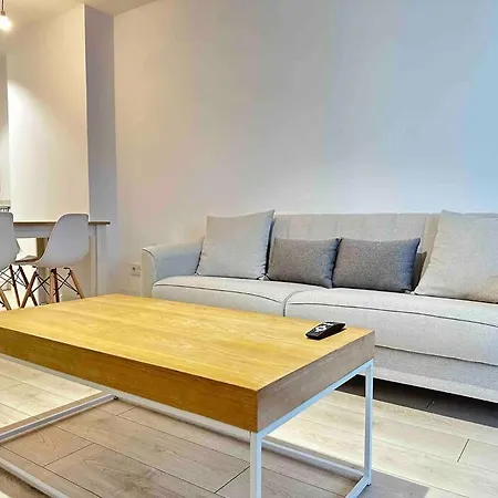 Apartment Jacinto Benavente 15, 1l Con Parking Gratis By Ybh